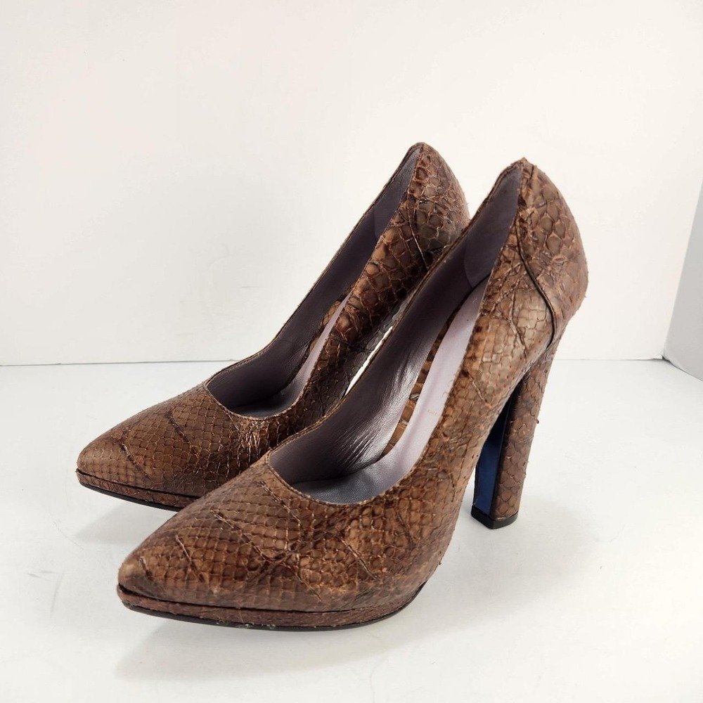 Versace Women's 37.5 Brown Snakeskin Embossed Leather Pumps High Heels Pointy